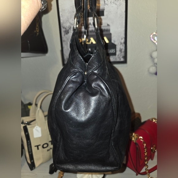 Gucci Sukey Black Leather Hobo Shoulder Bag with Gold Hardware - Picture 6 of 13